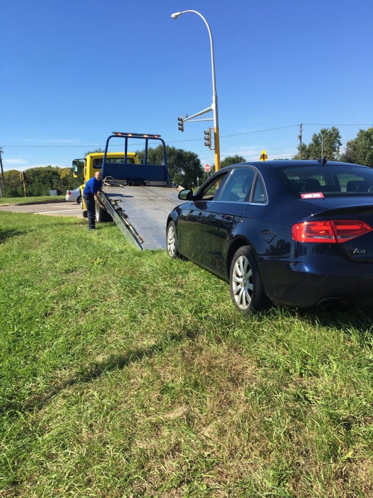 Calhoun County junking car